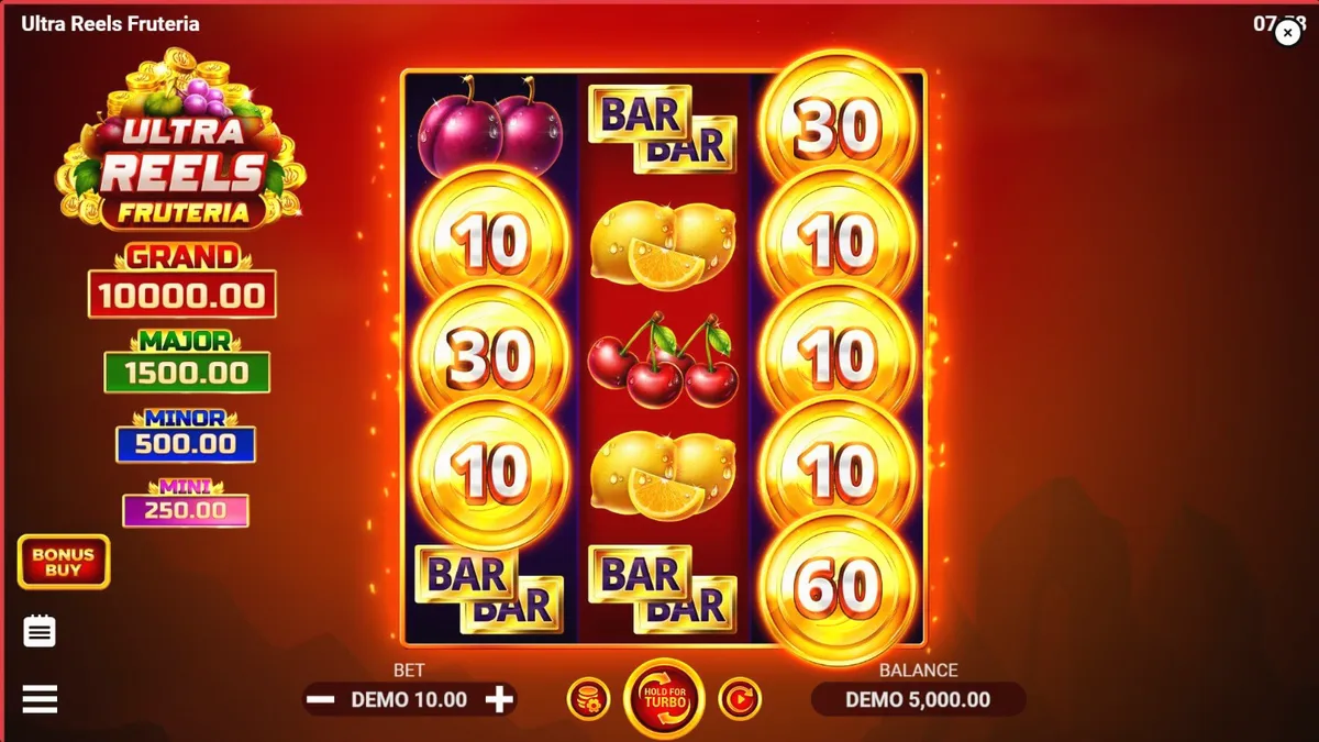 Tampilan visual slot Ultra Reels Fruteria dengan simbol buah klasik dan elemen emas